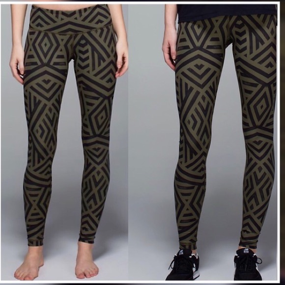 lululemon athletica Pants - Lululemon Wunder Under Chevron Shuffle - Size 10